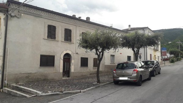 casa indipendente in vendita a Serramonacesca
