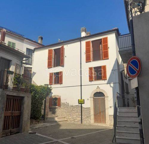 casa indipendente in vendita a Serramonacesca