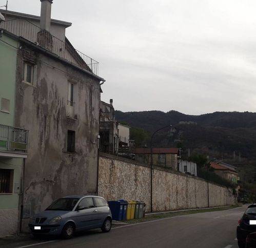 casa indipendente in vendita a Serramonacesca