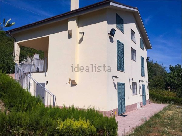 appartamento in vendita a Serramonacesca