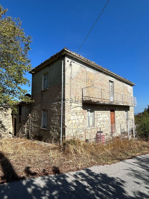 appartamento in vendita a Serramonacesca