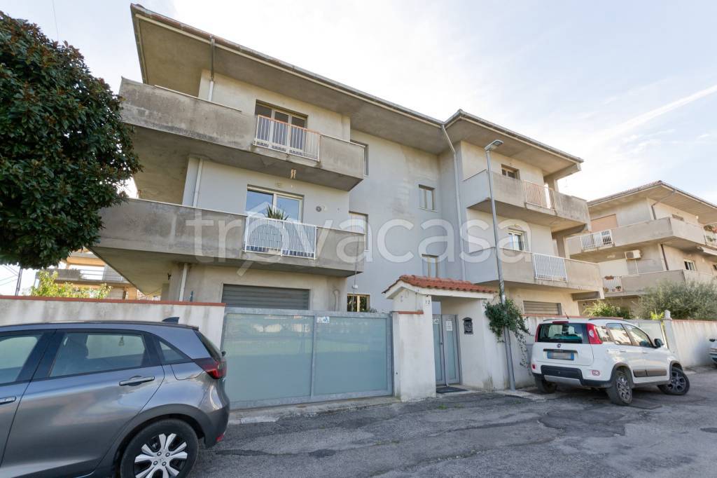 casa indipendente in vendita a Spoltore in zona Villa Raspa