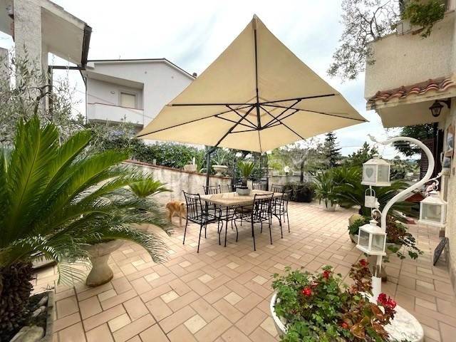 casa indipendente in vendita a Spoltore