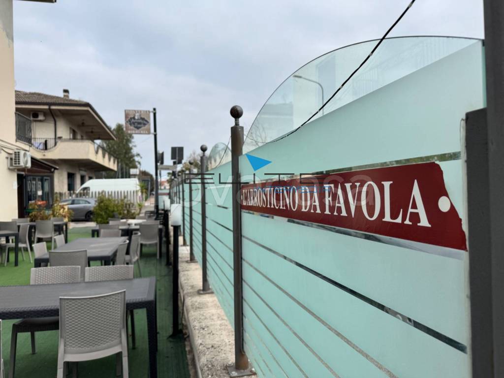 negozio in vendita a Spoltore in zona Santa Teresa