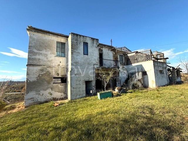 casa indipendente in vendita a Spoltore in zona Ripoli