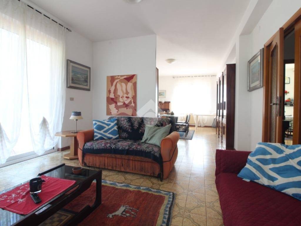 casa indipendente in vendita a Spoltore in zona Santa Teresa