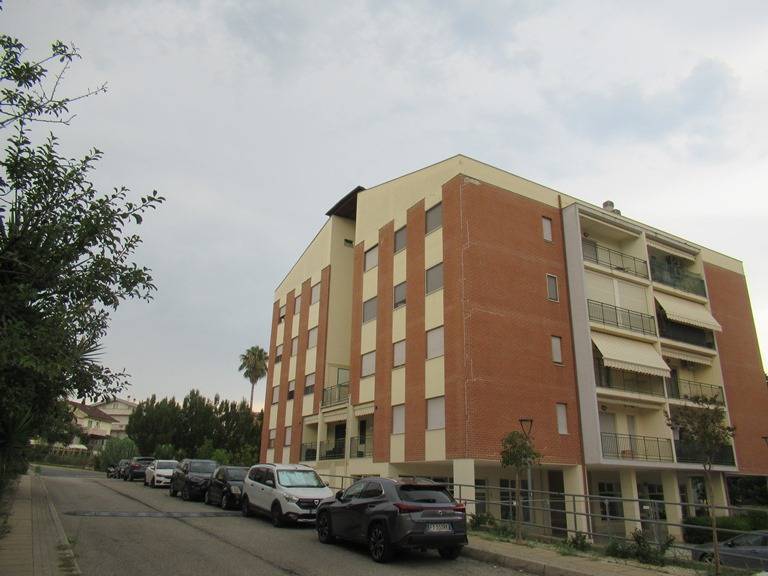 appartamento in vendita a Spoltore in zona Villa Raspa