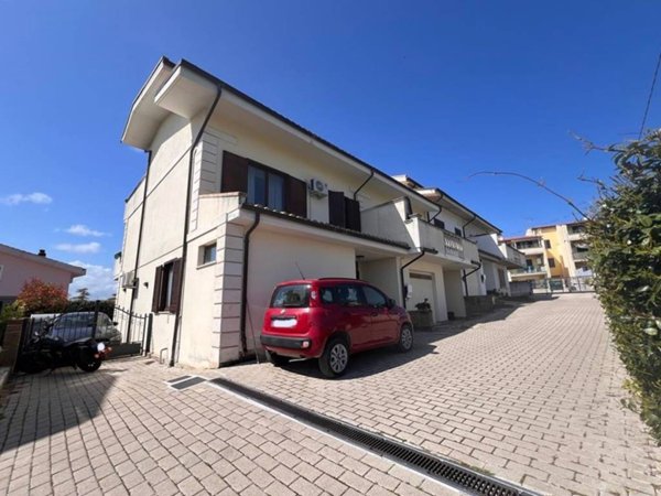 casa indipendente in vendita a Spoltore