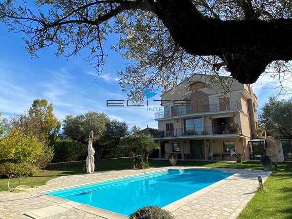 casa indipendente in vendita a Spoltore