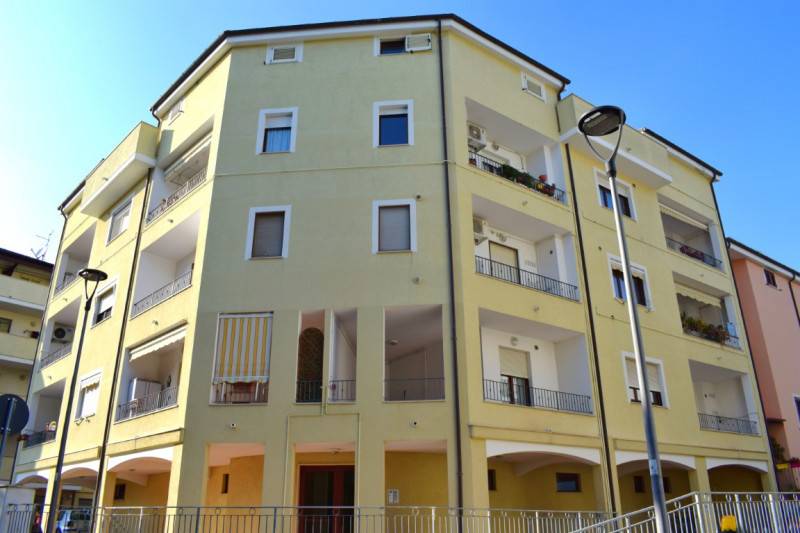 casa indipendente in vendita a Spoltore in zona Villa Raspa