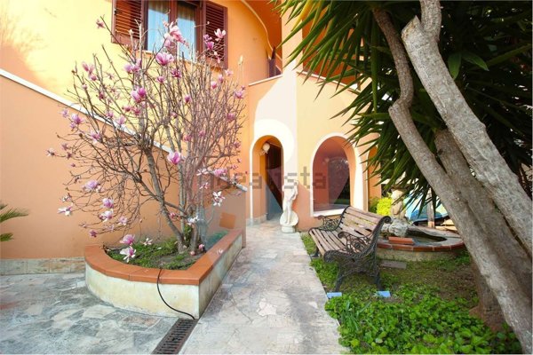 casa indipendente in vendita a Spoltore in zona Santa Teresa