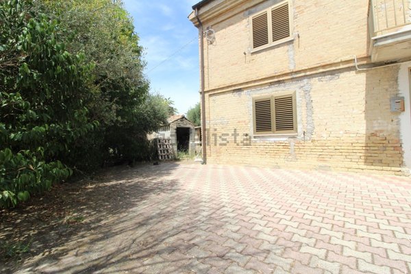 casa indipendente in vendita a Spoltore