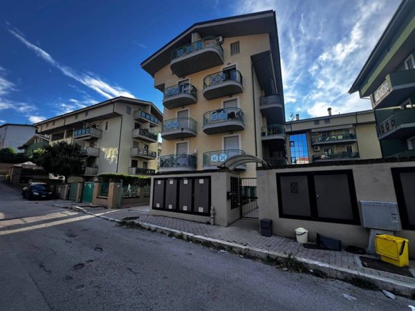 appartamento in vendita a Spoltore in zona Villa Raspa