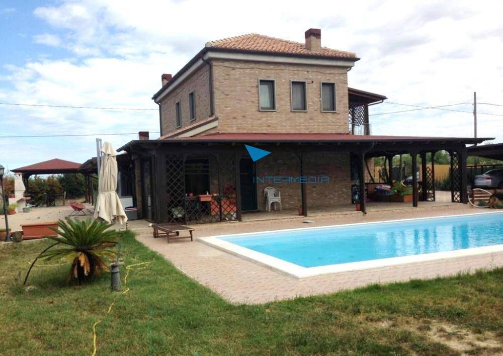 casa indipendente in vendita a Spoltore