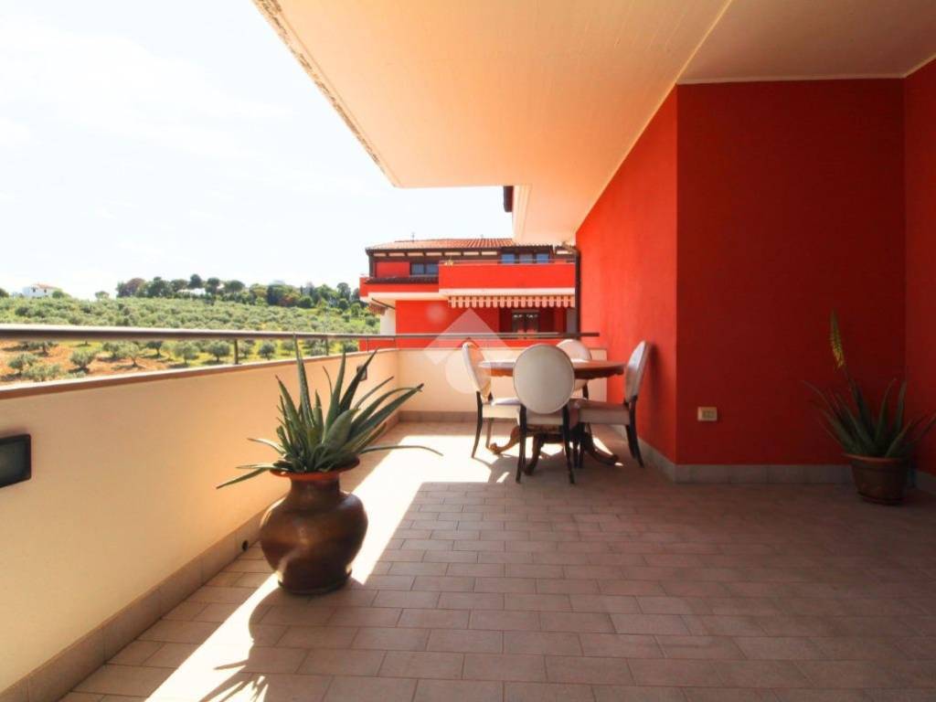 appartamento in vendita a Spoltore in zona Villa Raspa