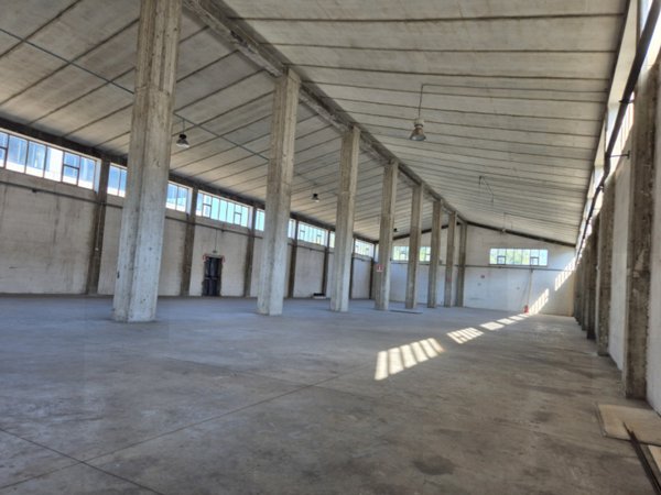 capannone in vendita a Spoltore in zona Villa Raspa