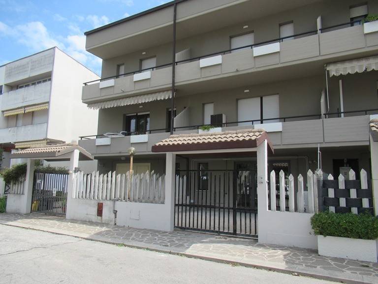 casa indipendente in vendita a Spoltore in zona Villa Raspa