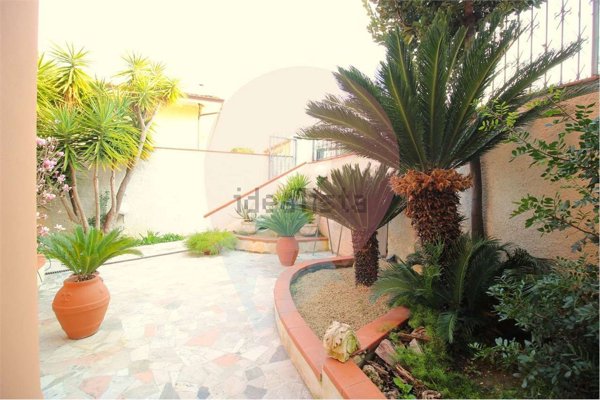 casa indipendente in vendita a Spoltore in zona Santa Teresa