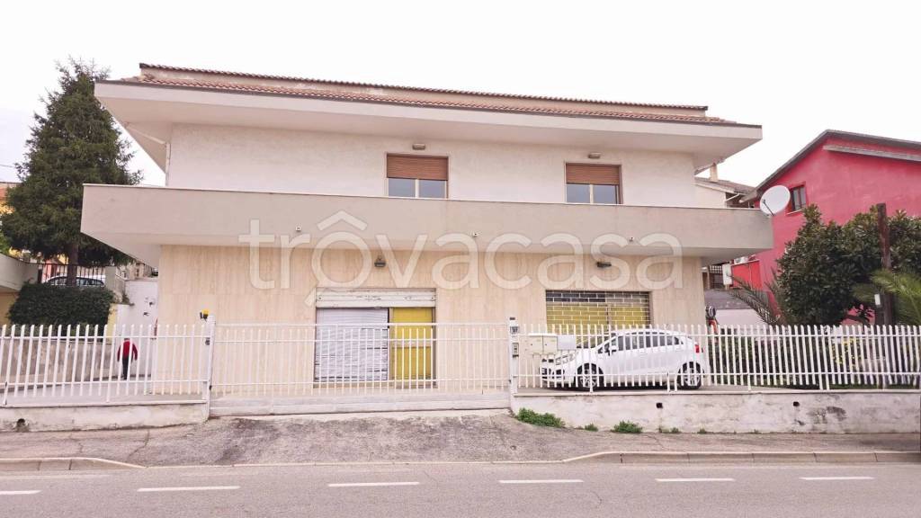 casa indipendente in vendita a Spoltore