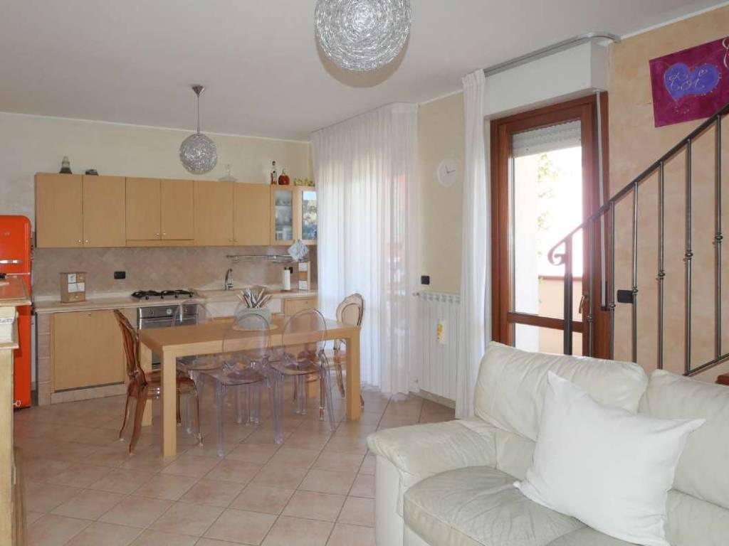 appartamento in vendita a Spoltore in zona Santa Teresa