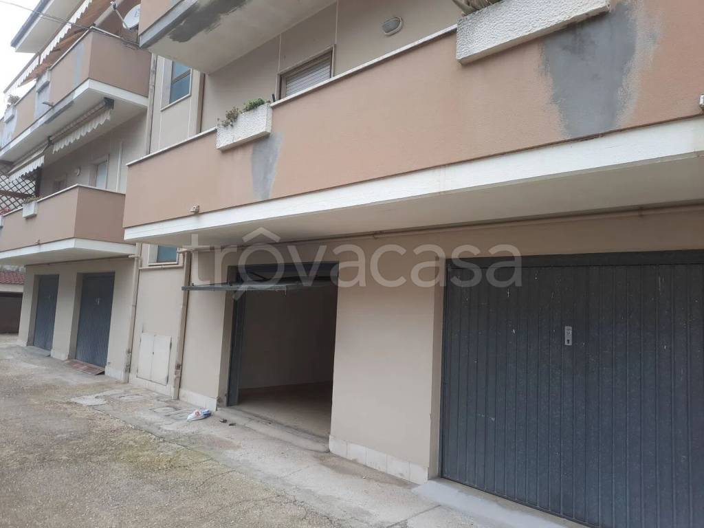 casa indipendente in vendita a Spoltore in zona Villa Raspa
