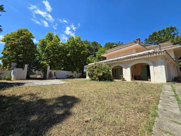casa indipendente in vendita a Spoltore