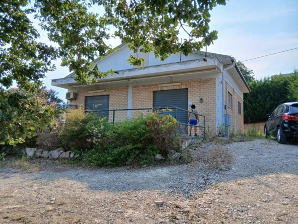 casa indipendente in vendita a Spoltore