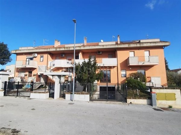 casa indipendente in vendita a Spoltore in zona Santa Teresa