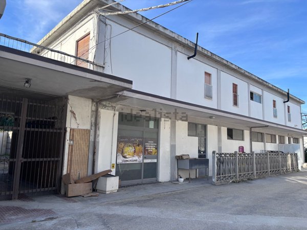 appartamento in vendita a Spoltore in zona Santa Teresa