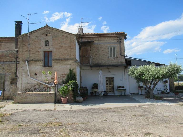 appartamento in vendita a Spoltore in zona Santa Teresa