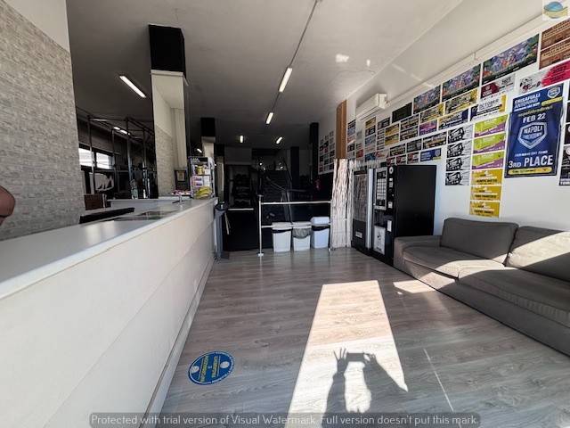 locale commerciale in vendita a Spoltore in zona Santa Teresa