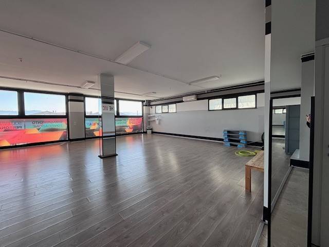 negozio in vendita a Spoltore in zona Santa Teresa