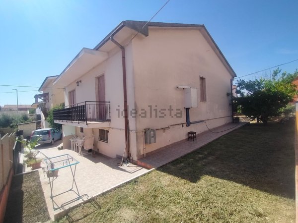 casa indipendente in vendita a Spoltore