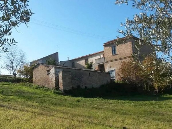 casa indipendente in vendita a Spoltore