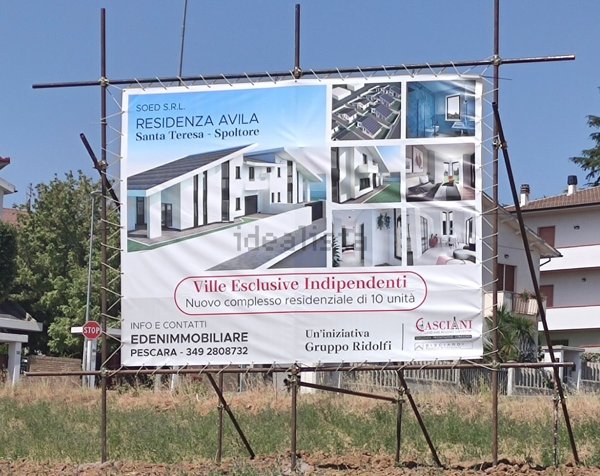 casa indipendente in vendita a Spoltore in zona Santa Teresa