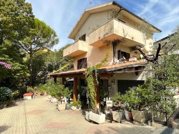 casa indipendente in vendita a Spoltore