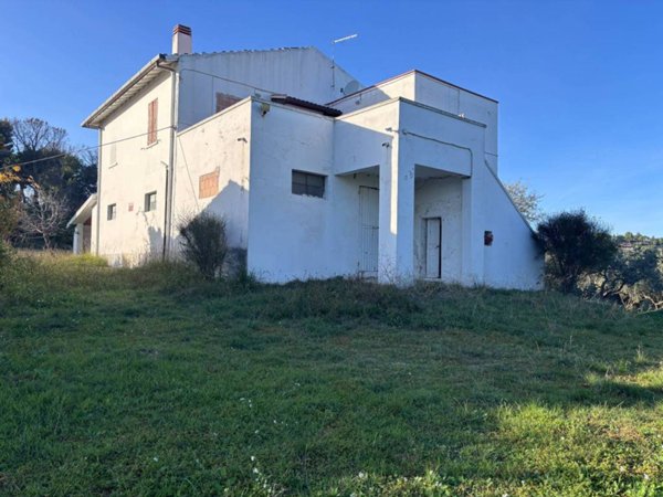 casa indipendente in vendita a Spoltore