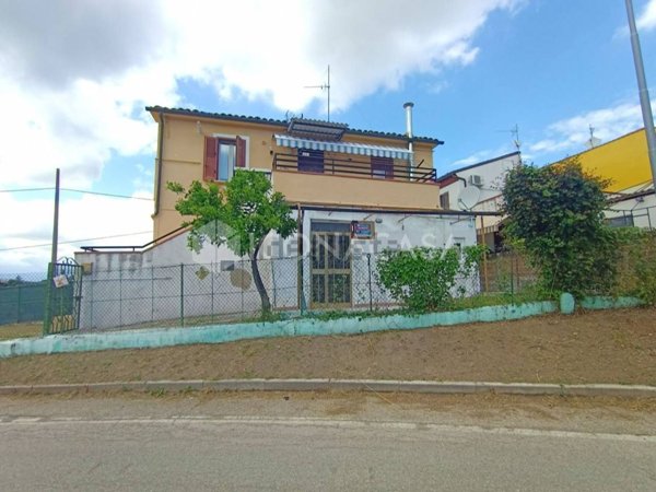 casa semindipendente in vendita a Spoltore