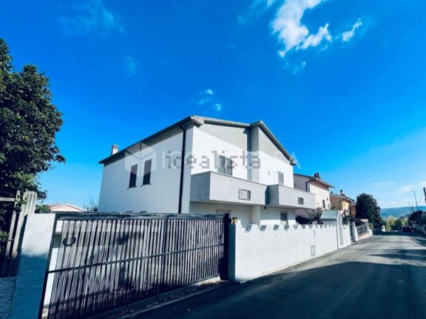 casa indipendente in vendita a Spoltore