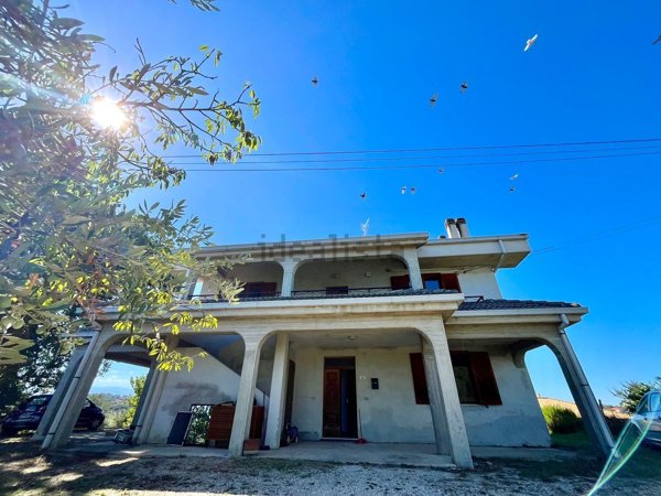 casa indipendente in vendita a Spoltore