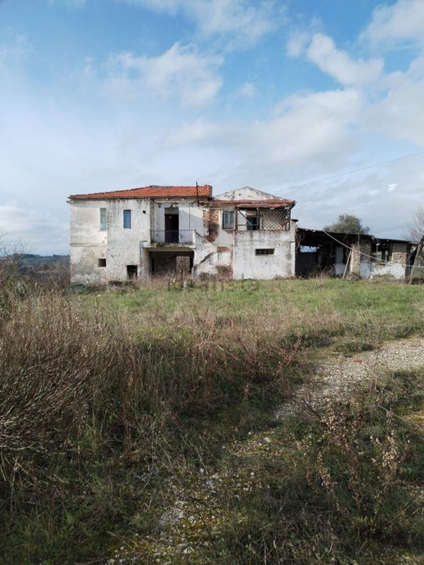 casale in vendita a Spoltore