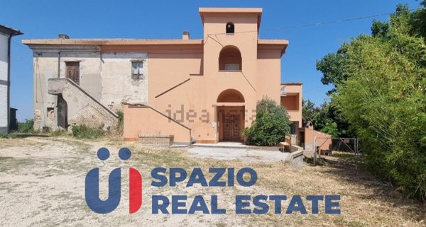 casa indipendente in vendita a Spoltore in zona Pescarina
