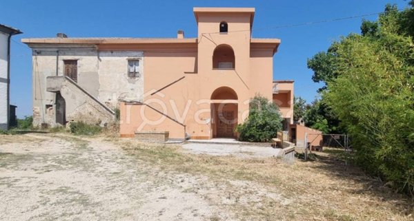 casa indipendente in vendita a Spoltore in zona Pescarina