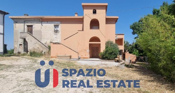 casa indipendente in vendita a Spoltore in zona Pescarina