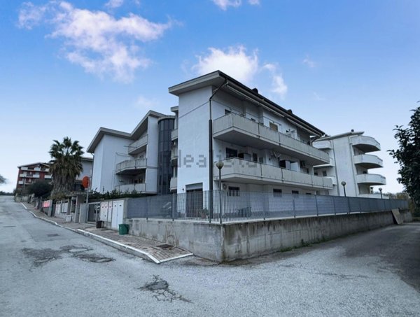 appartamento in vendita a Spoltore in zona Villa Raspa