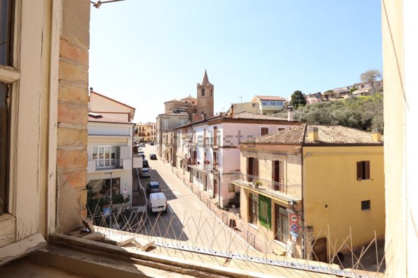 locale commerciale in vendita a Spoltore