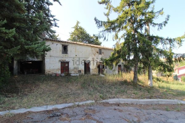 casa indipendente in vendita a Spoltore in zona Pescarina