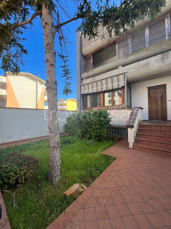 casa indipendente in vendita a Spoltore in zona Santa Teresa