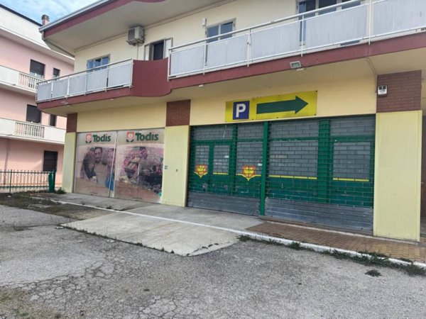 casa indipendente in vendita a Spoltore in zona Villa Raspa