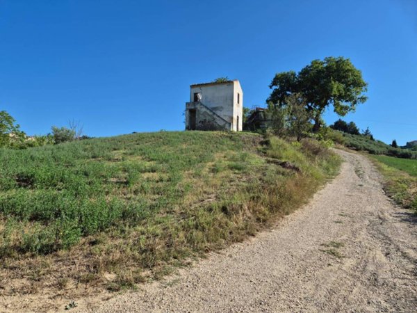 casa indipendente in vendita a Spoltore